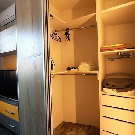 Unique Central 1 Bedroom Flat Sofia Esterno foto