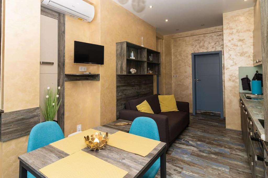 Unique Central 1 Bedroom Flat Sofia Esterno foto